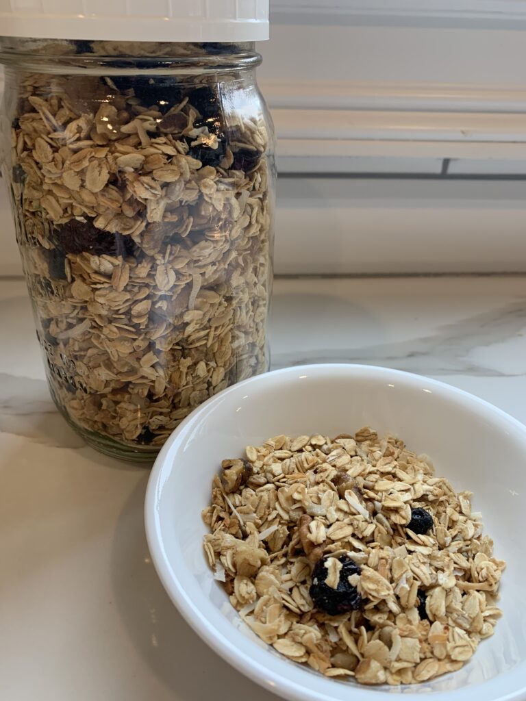 Homemade Granola Recipes for Breakfast and Snacks - Dabillaroundthetable